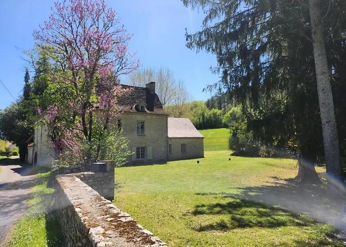 D'hotes Domaine De Feneyrol 3*