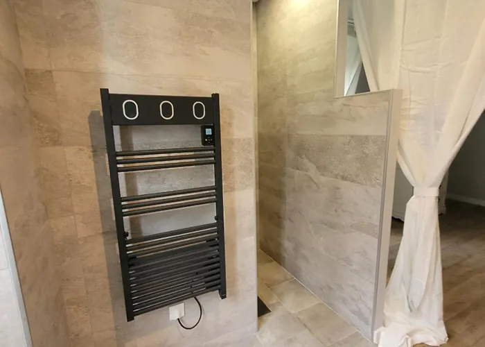 D'hotes Domaine De Feneyrol Vaillac